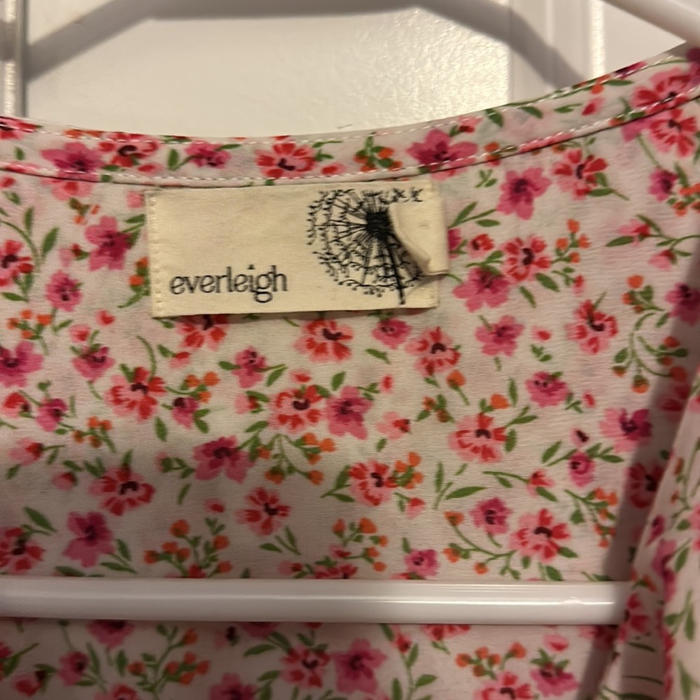 Everleigh flowered blouse - Picture 2 of 3